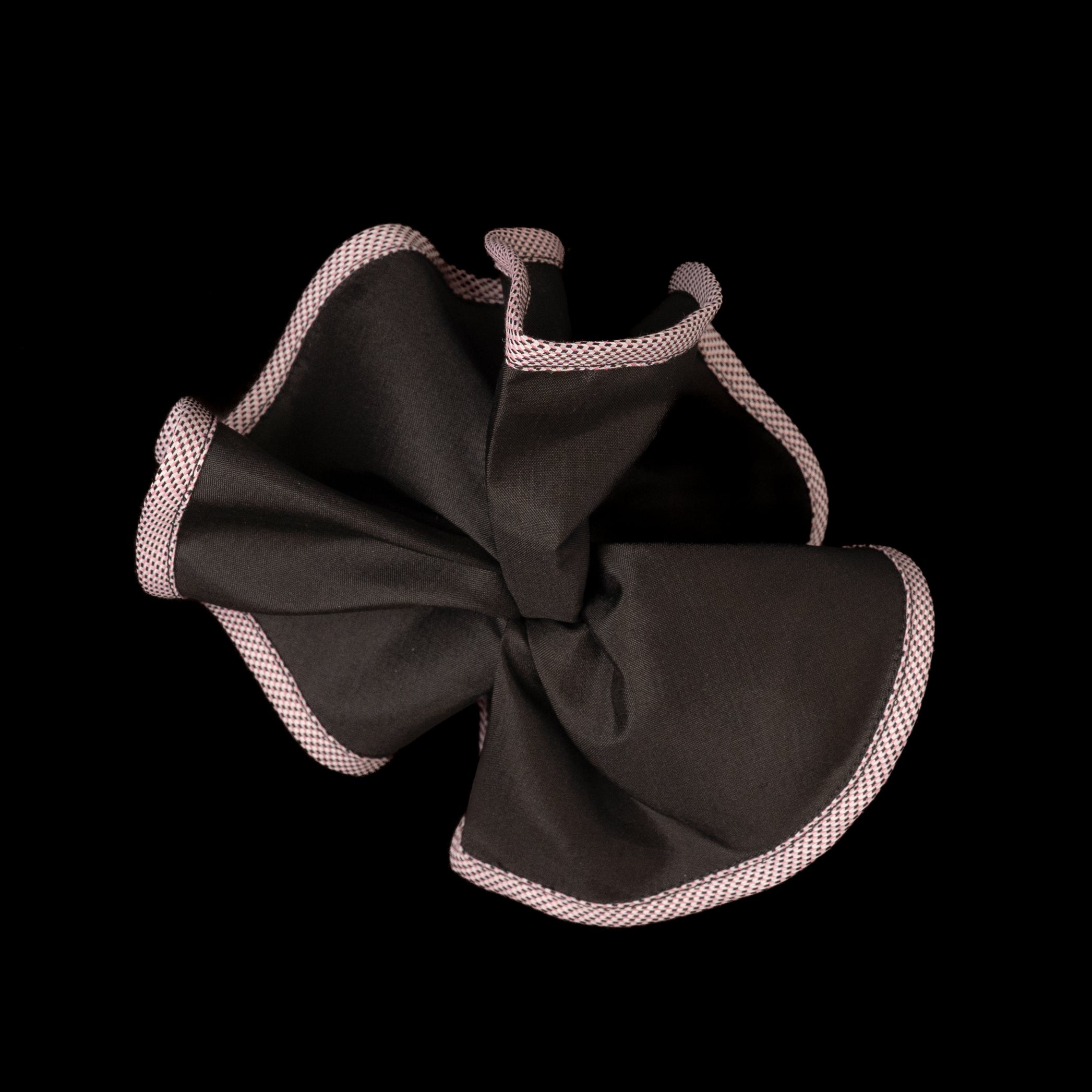 Black Silk Patterned Trim Pocket Rounds