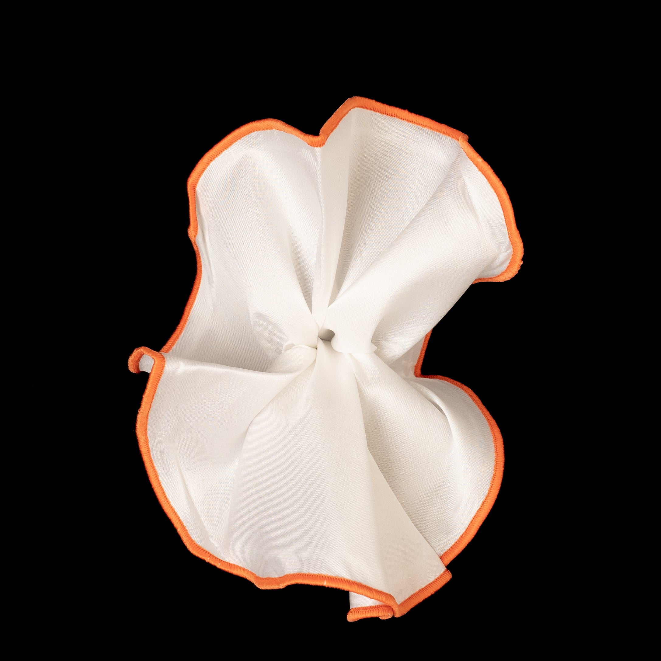 White Silk Classic Trim Pocket Rounds